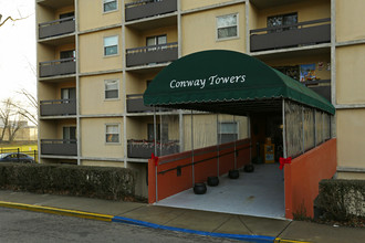 Conway Towers in Conway, PA - Foto de edificio - Building Photo