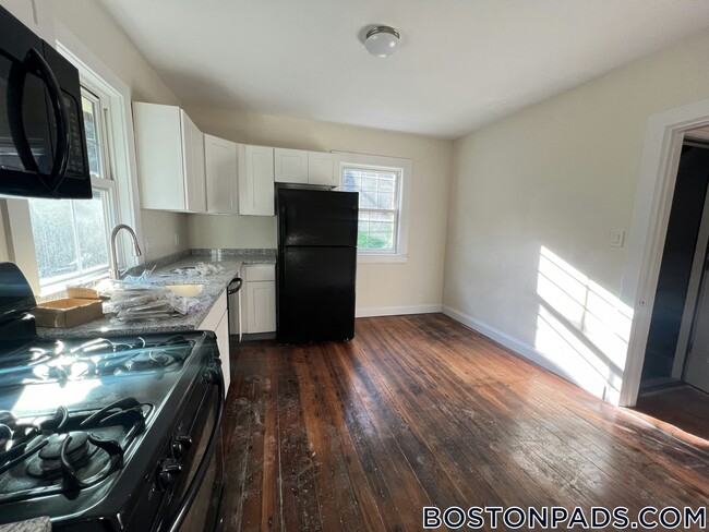 49 Forbes St, Unit 2