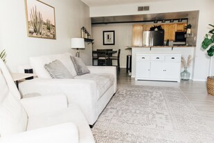 2938 N 61st Pl in Scottsdale, AZ - Building Photo