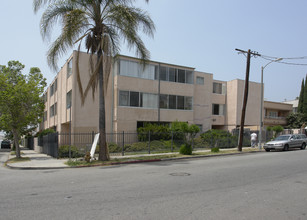 1401 N Kingsley Dr in Los Angeles, CA - Building Photo - Building Photo