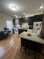 4 Sexton Ct in Boston, MA - Building Photo