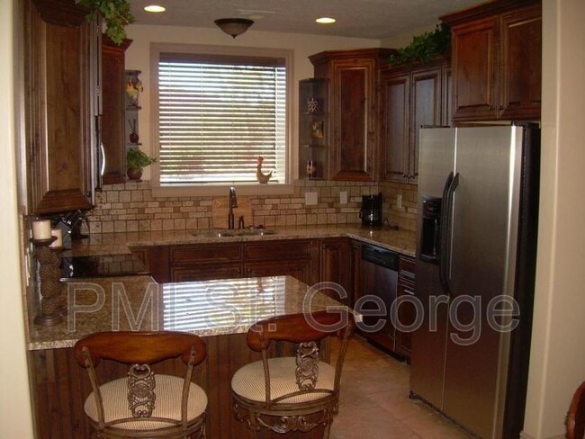 90 N 6680 W in Hurricane, UT - Building Photo - Building Photo