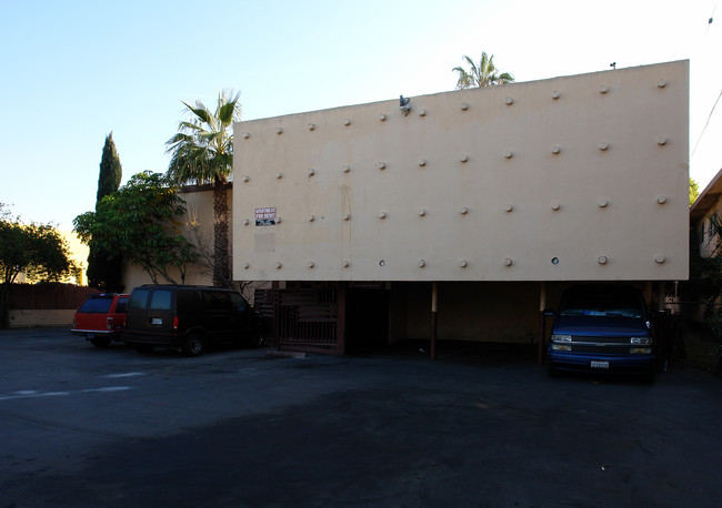 10104 Felton Ave in Inglewood, CA - Foto de edificio - Building Photo