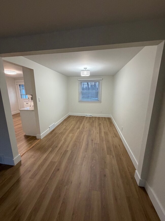 157 Marine Dr, Unit Right unit in Buffalo, NY - Building Photo - Building Photo