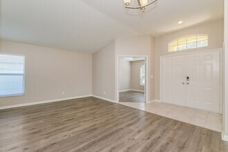 1344 Dragon Head Dr in Valrico, FL - Building Photo - Building Photo