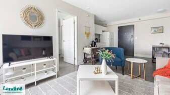 305 Dr. M.L.K. Jr St S in St. Petersburg, FL - Building Photo