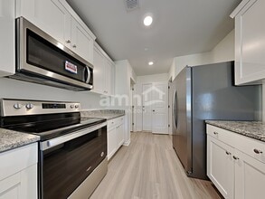 1325 John Swann St in Navassa, NC - Foto de edificio - Building Photo