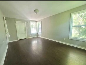 703 W Houston St, Unit B in Marshall, TX - Foto de edificio - Building Photo