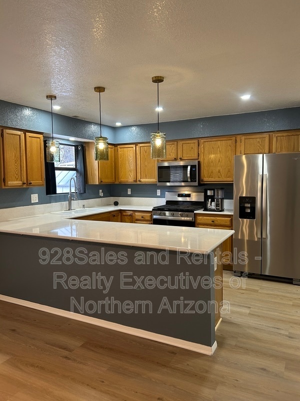 6142 N Christmas Tree Ln in Flagstaff, AZ - Building Photo - Building Photo