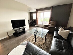 11245-11245-31 31 Ave NW in Edmonton, AB - Building Photo - Building Photo