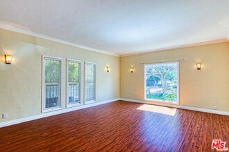 500 N Harper Ave in Los Angeles, CA - Building Photo - Building Photo
