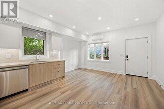 43 Batavia Ave in Toronto, ON - Building Photo - Building Photo