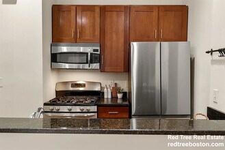 59 Fort Ave, Unit 1 in Boston, MA - Foto de edificio - Building Photo