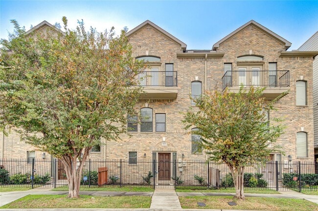 property at 1622 Hadley St