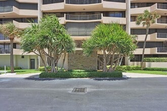 4200 N Ocean Dr, Unit 2-903 in Riviera Beach, FL - Foto de edificio - Building Photo