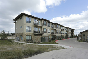 Tuscan Village at Lakeway Apartamentos