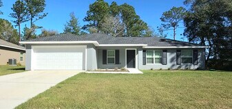 8027 N Independence Way in Citrus Springs, FL - Building Photo