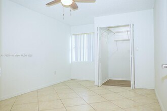 11390 SW 2nd Ct, Unit 11390 in Pembroke Pines, FL - Building Photo - Building Photo