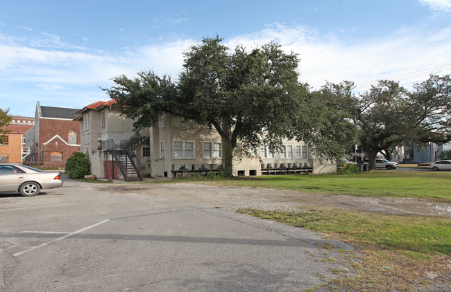 2508 Napoleon Ave in New Orleans, LA - Foto de edificio - Building Photo