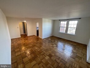 22 S Old Glebe Rd in Arlington, VA - Building Photo - Building Photo