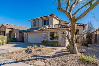2017 E Creedance Blvd in Phoenix, AZ - Building Photo - Building Photo