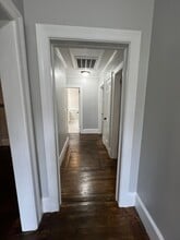 102 W Daniels St in Kinston, NC - Foto de edificio - Building Photo