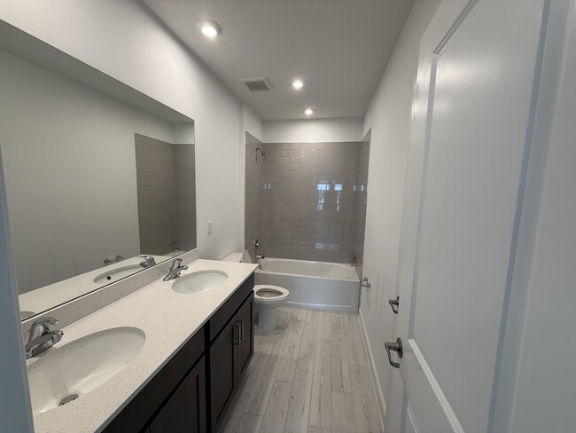 14114 SW Surina St in Port St. Lucie, FL - Building Photo - Building Photo