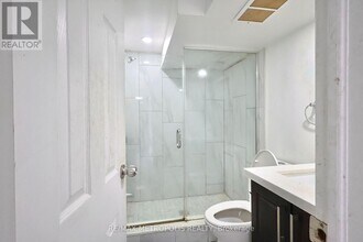 538 Bellamy Rd N in Toronto, ON - Building Photo - Building Photo
