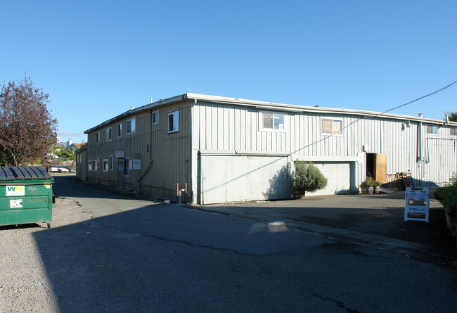 7874-7890 Old Redwood Hwy in Cotati, CA - Building Photo - Building Photo