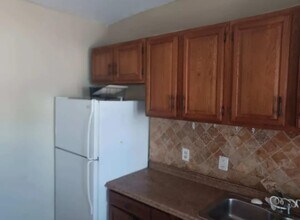 2136 Collins Ct in Hollywood, FL - Building Photo - Building Photo