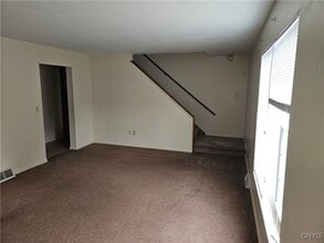 290 Duer St in Oswego, NY - Building Photo - Building Photo
