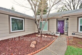 5248 Phoenix Ridge Pl in Fair Oaks, CA - Building Photo - Building Photo