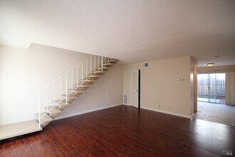 1216 Dana Dr in Fairfield, CA - Building Photo - Building Photo
