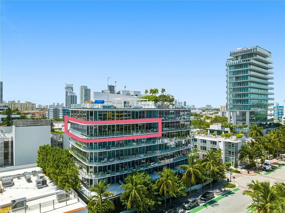 1 Collins Ave, Unit 308 in Miami Beach, FL - Building Photo