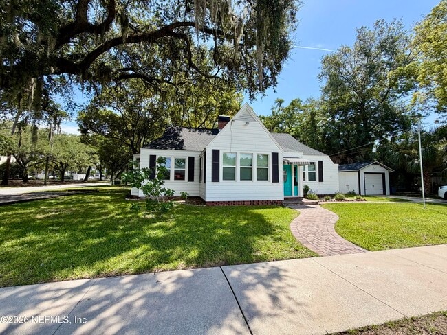 property at 1407 Belmonte Ave
