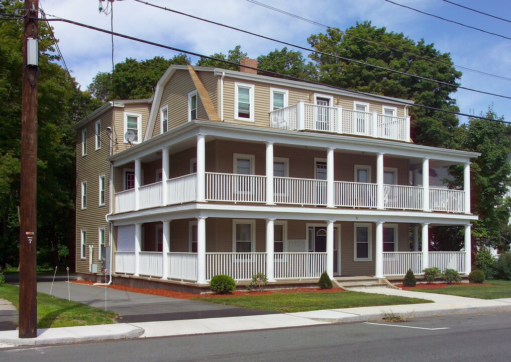 18 Cocasset St in Foxboro, MA - Building Photo