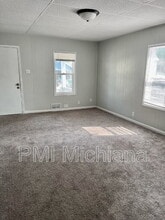 711 W 5th St in Mishawaka, IN - Building Photo - Building Photo