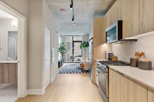 352 S Aberdeen St in Chicago, IL - Building Photo