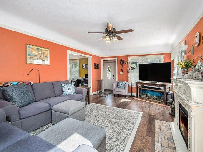 406 Tarrington Rd in Irondequoit, NY - Building Photo - Building Photo
