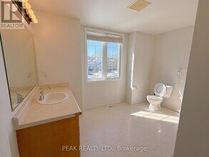 360 Pastern Trail in Waterloo, ON - Building Photo - Building Photo