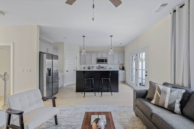 3319 Old Hickory Blvd in Nashville, TN - Foto de edificio - Building Photo