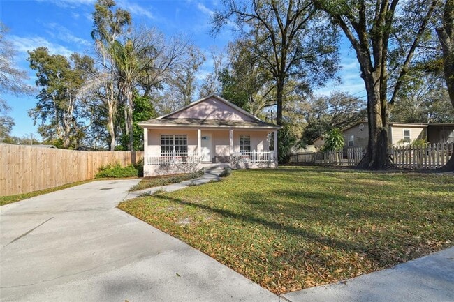 7707 N Taliaferro Ave in Tampa, FL - Building Photo - Building Photo