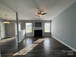 1216 Elise Marie Dr in Charlotte, NC - Building Photo - Building Photo