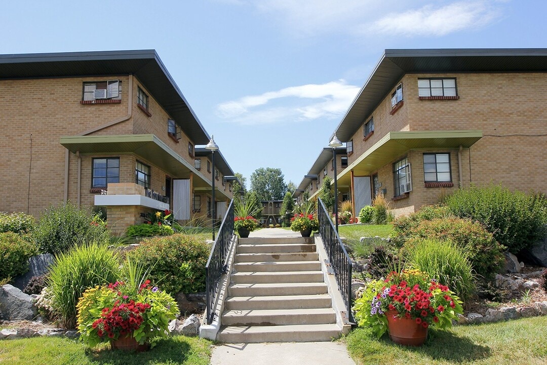 Townhomes at Two Creeks in Lakewood, CO - Foto de edificio