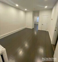 31 Temple St, Unit 2F in Boston, MA - Foto de edificio - Building Photo