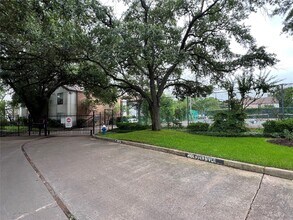 10053 Westpark Dr in Houston, TX - Building Photo - Building Photo