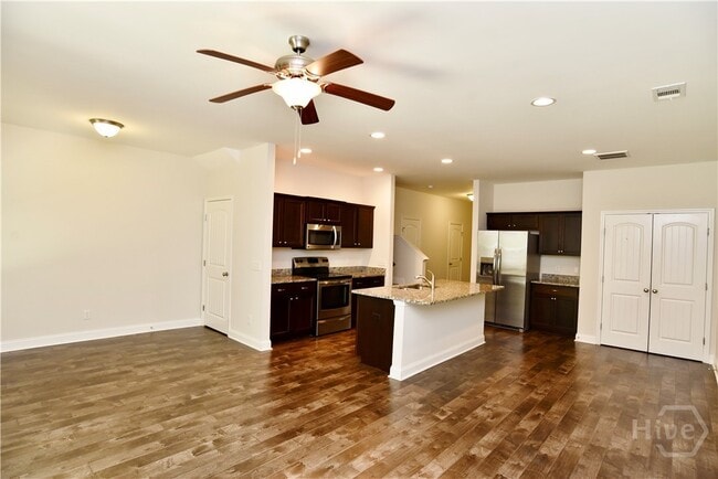 411 Ferguson Ln in Richmond Hill, GA - Building Photo - Building Photo