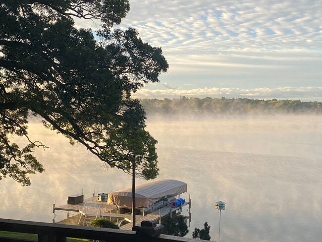 1117 Rocky Beach Rd, Unit A Coach House in Johnsburg, IL - Building Photo - Building Photo