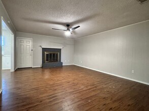 405 Cypress Cir in Tyler, TX - Building Photo - Building Photo