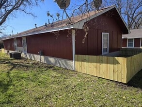 608 Harrison St in Commerce, TX - Building Photo - Building Photo